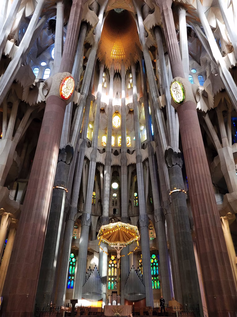 Sagrada Familia - wnętrze