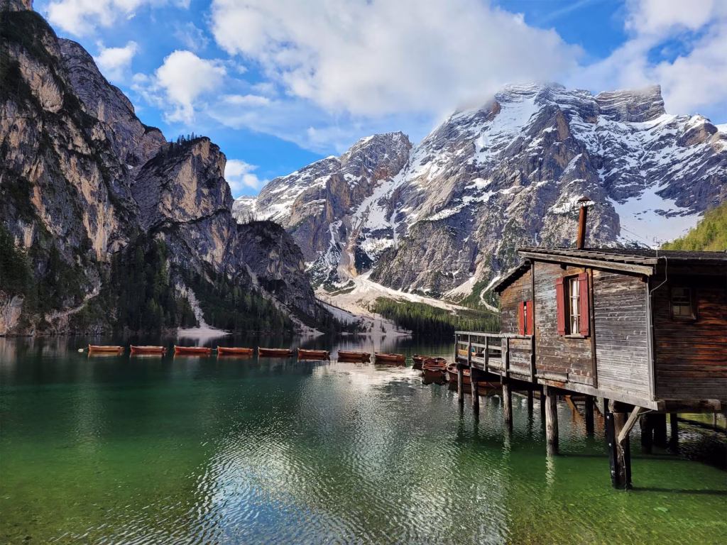 Lago di Braies - najpiękniejsze jezioro w Dolomitach